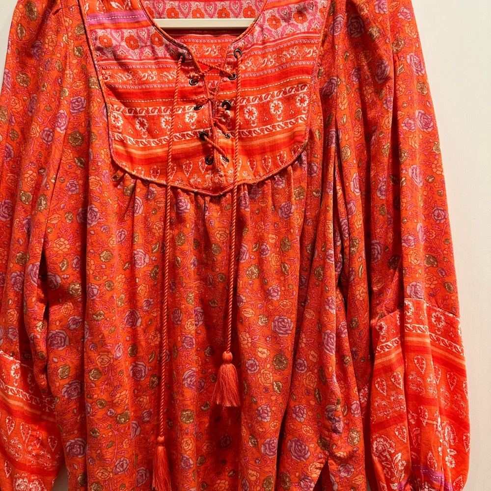 Lucky brand long sleeve top,size medium, color orange pink print